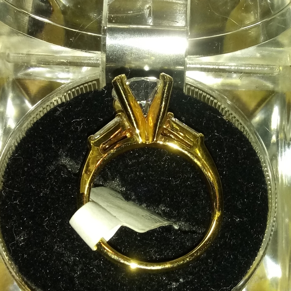 Beautiful Womens Rings - Picture 3 of 10